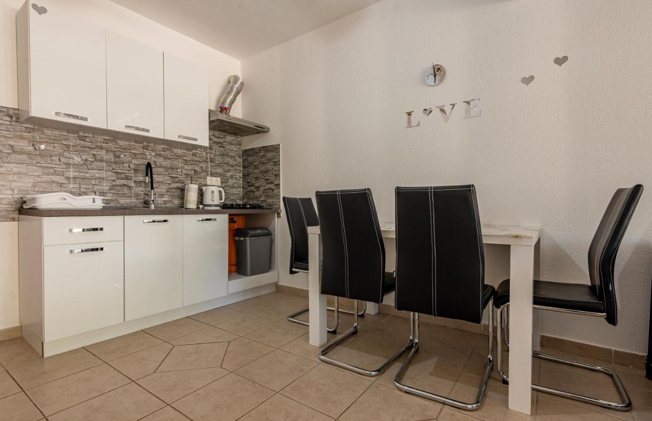 Apartments Villa Agape Вир Экстерьер фото